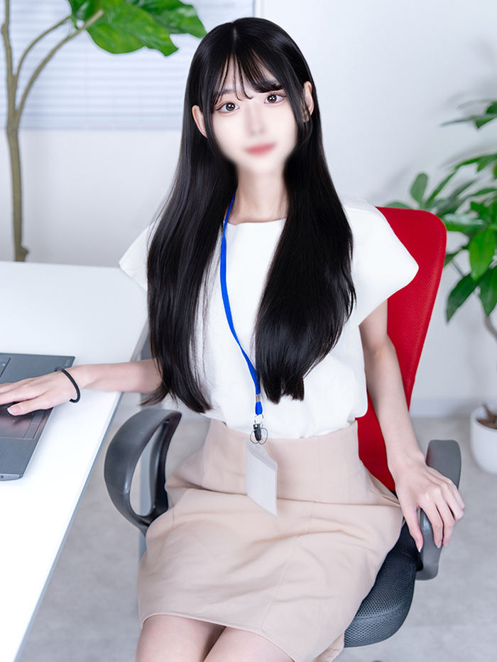 滝沢るな(23)