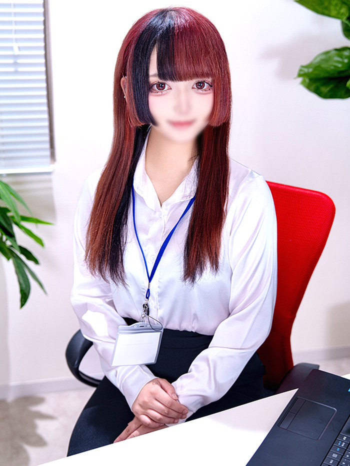 緋月りりか(22)